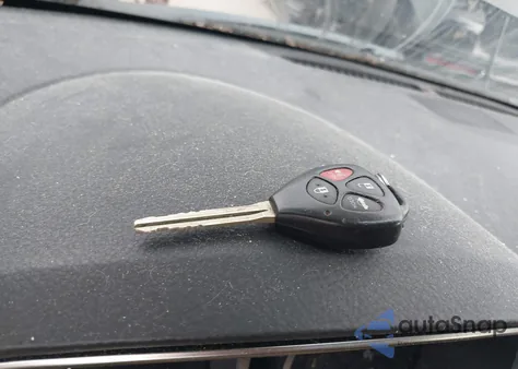 2011 Toyota Avalon z USA, uszkodzony, nr VIN 4T1BK3DB7BU410785